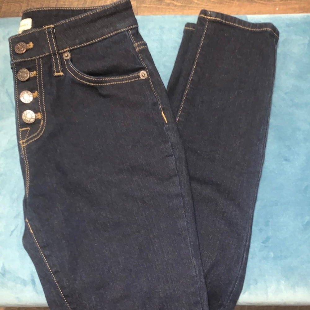 Cremieux Dark Wash Highrise Skinny Jean